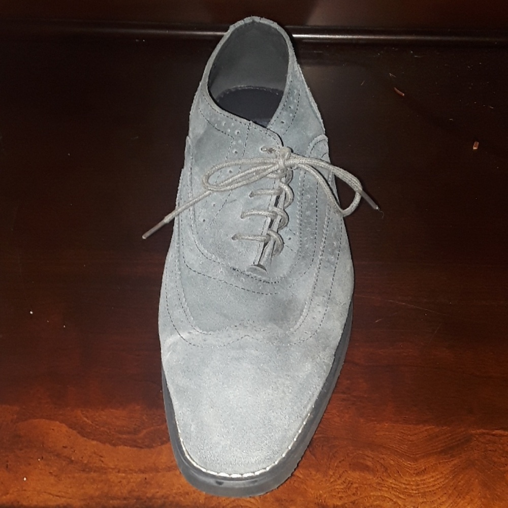 Shoes - Picture 2 of 2